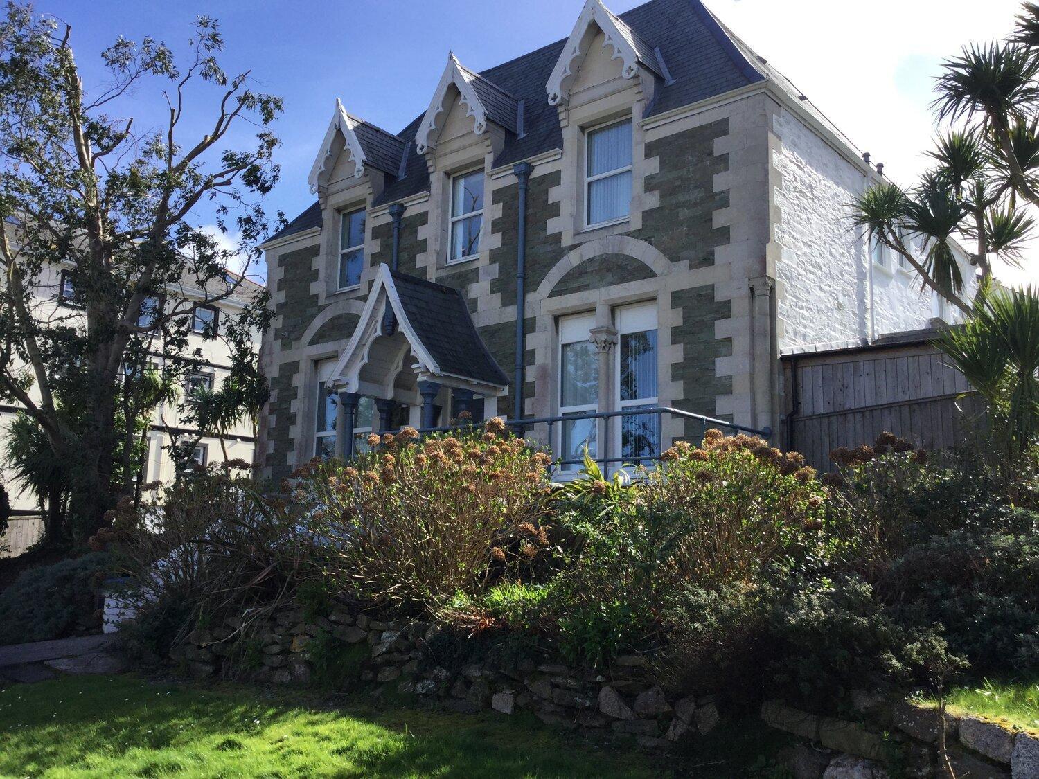 Armyn House Apartments, Your Coastal Escape In Falmouth Exteriör bild