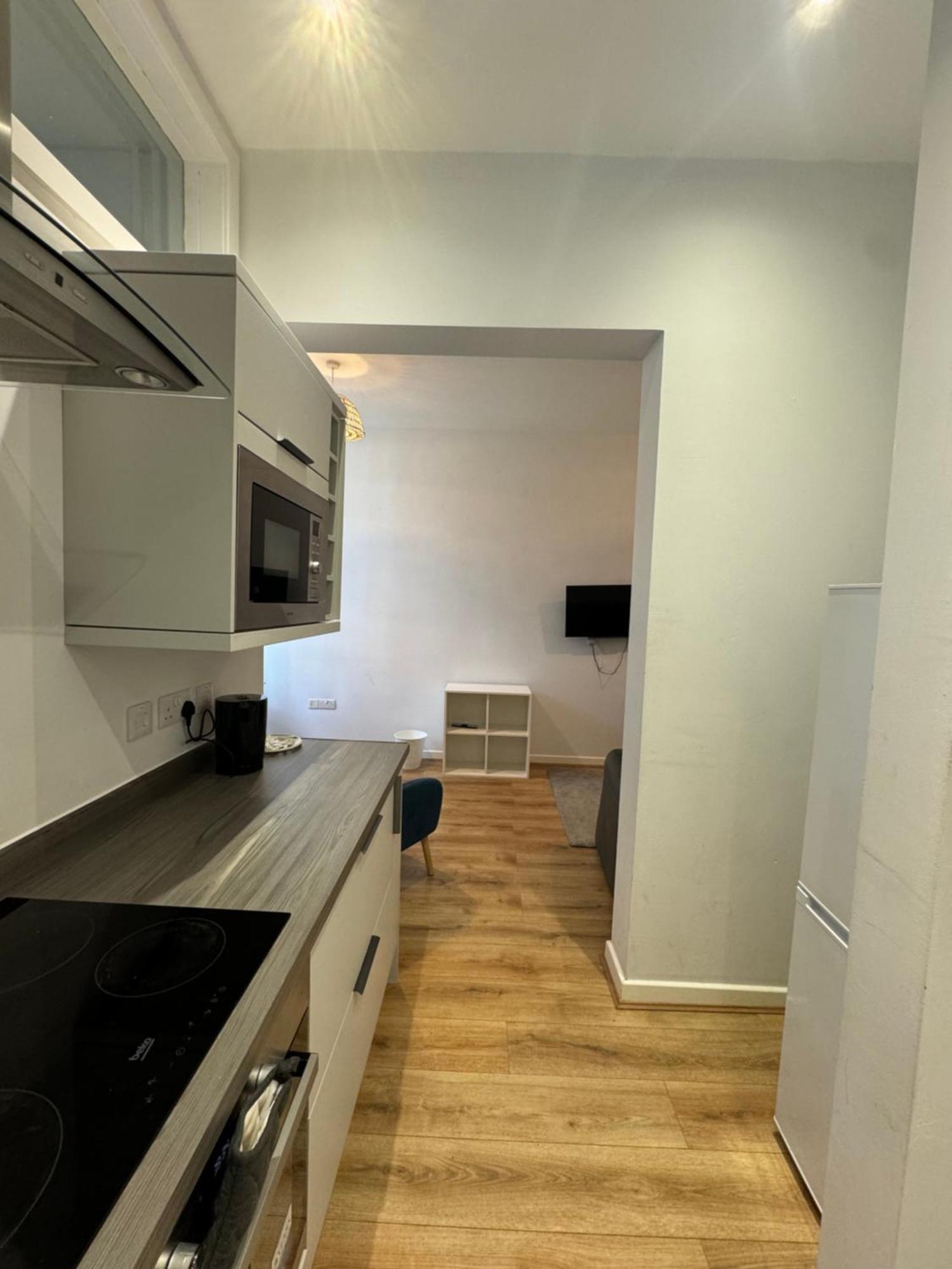 Armyn House Apartments, Your Coastal Escape In Falmouth Exteriör bild